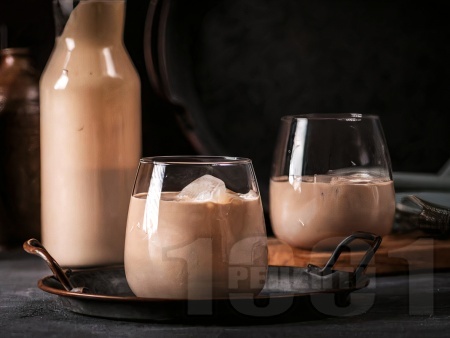  Caress   Cointreau  Amarula Cream -   